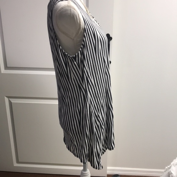 Super soft black and white stripe tunic tank - Picture 3 of 8